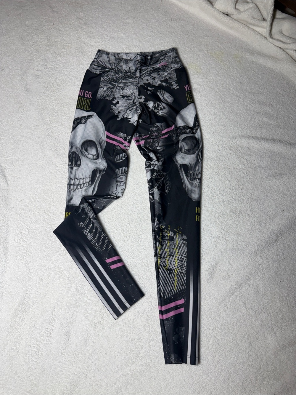 Black Skull Graphic Active Leggings with Pink Accents